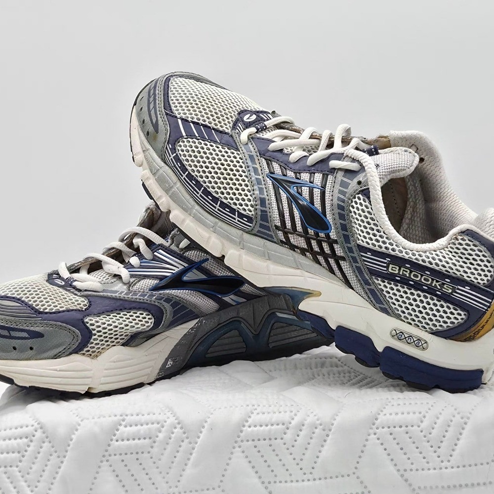 Brooks Shoes Athletic Men Blue, White And Gold‎ Run Casual Length-12.5" Width-5"